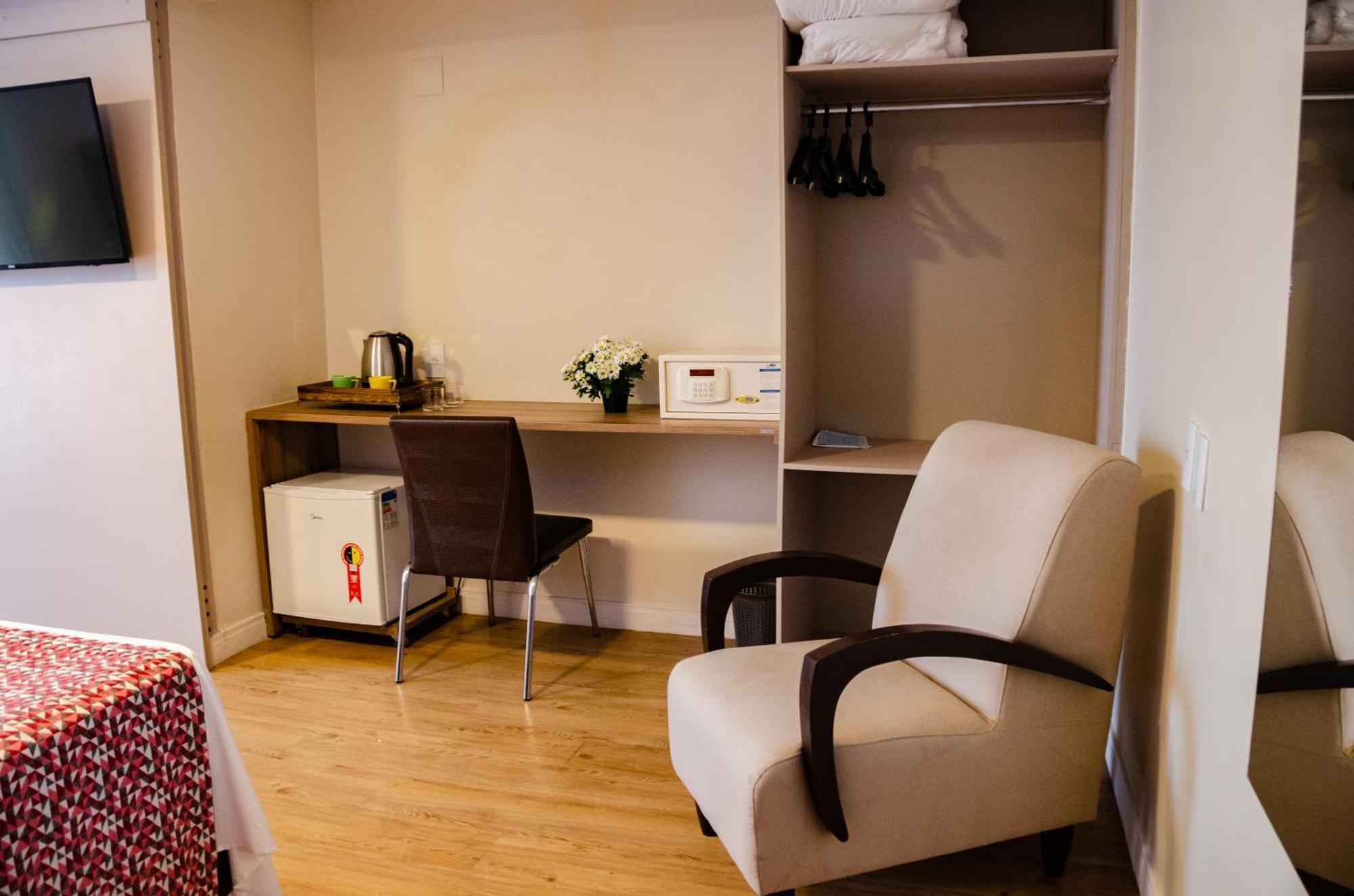 Hotel Ferraz Pouso Alegre Εξωτερικό φωτογραφία