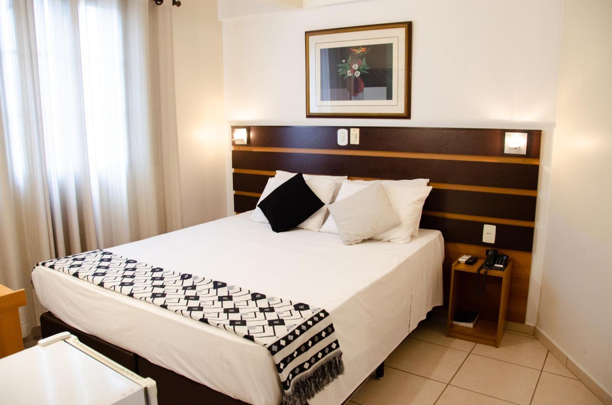 Hotel Ferraz Pouso Alegre Εξωτερικό φωτογραφία