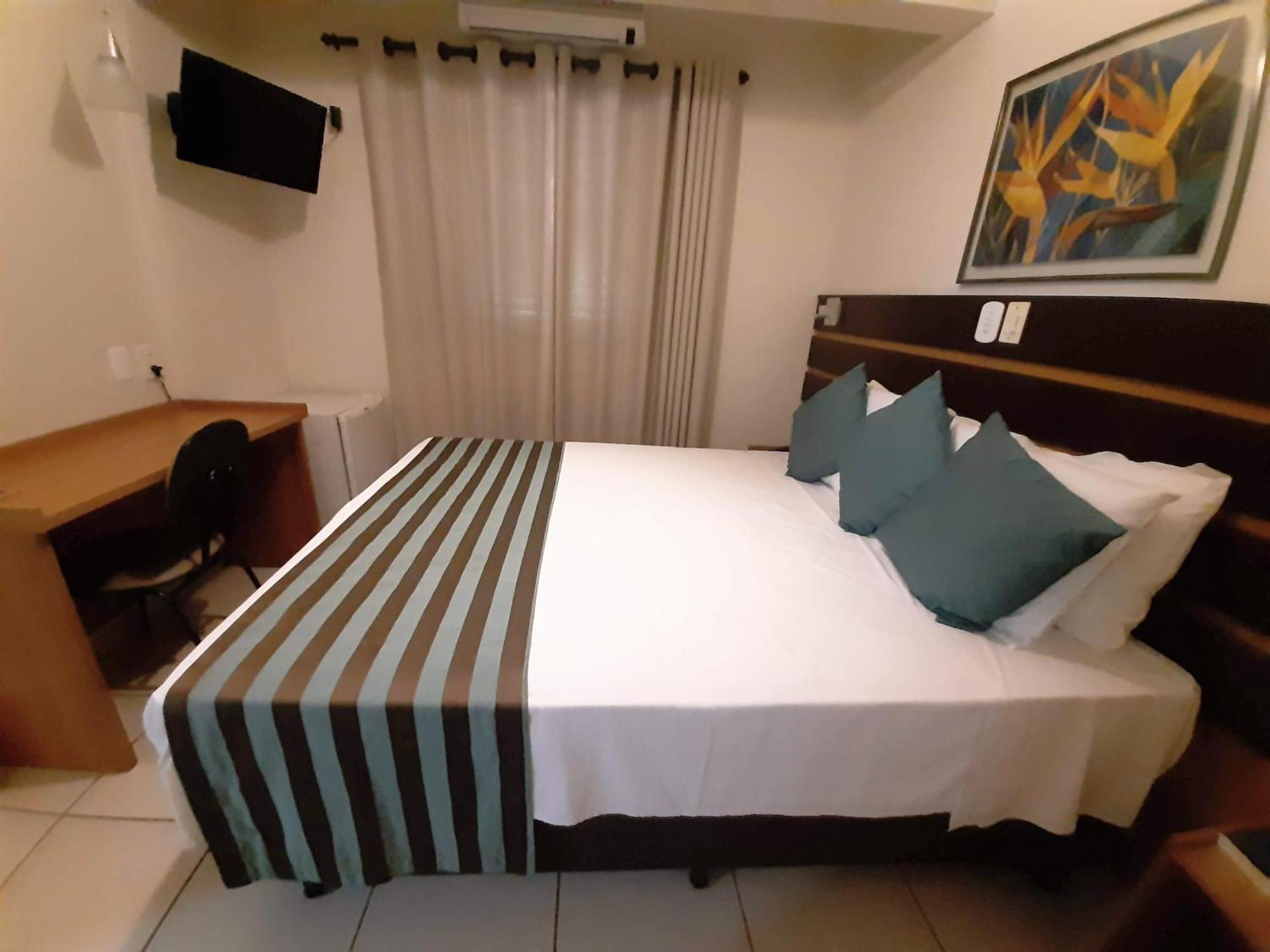 Hotel Ferraz Pouso Alegre Δωμάτιο φωτογραφία