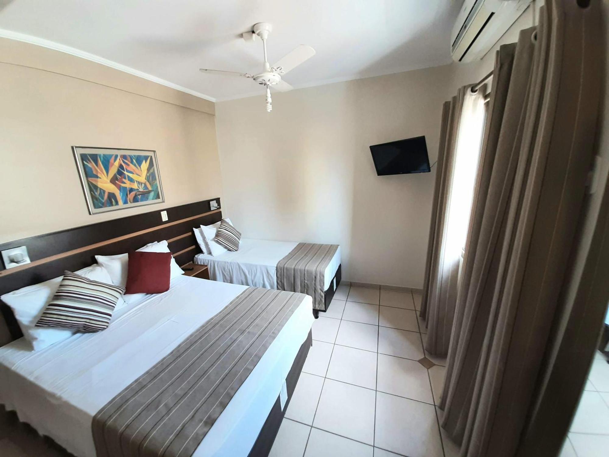 Hotel Ferraz Pouso Alegre Δωμάτιο φωτογραφία