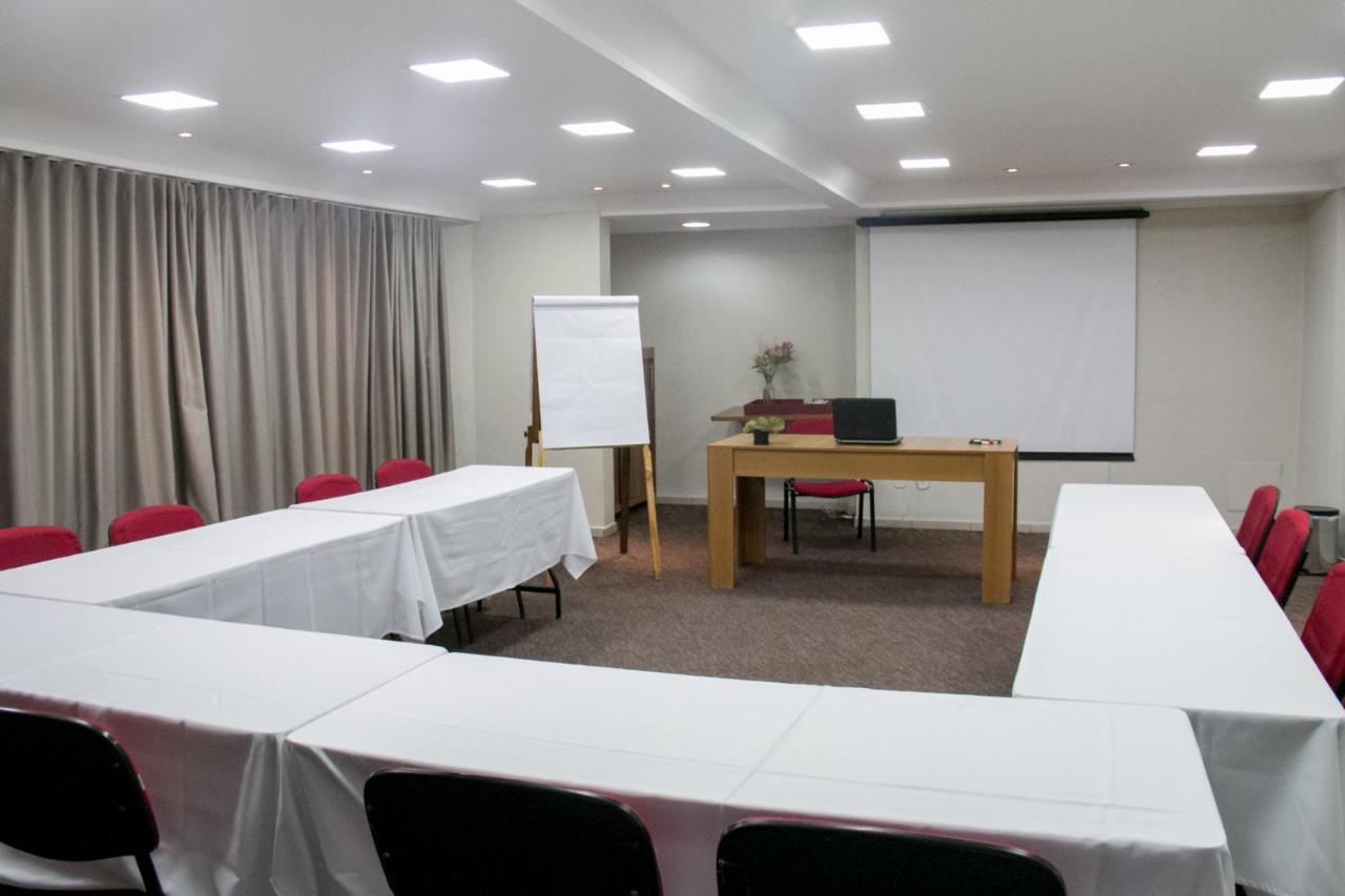Hotel Ferraz Pouso Alegre Εξωτερικό φωτογραφία